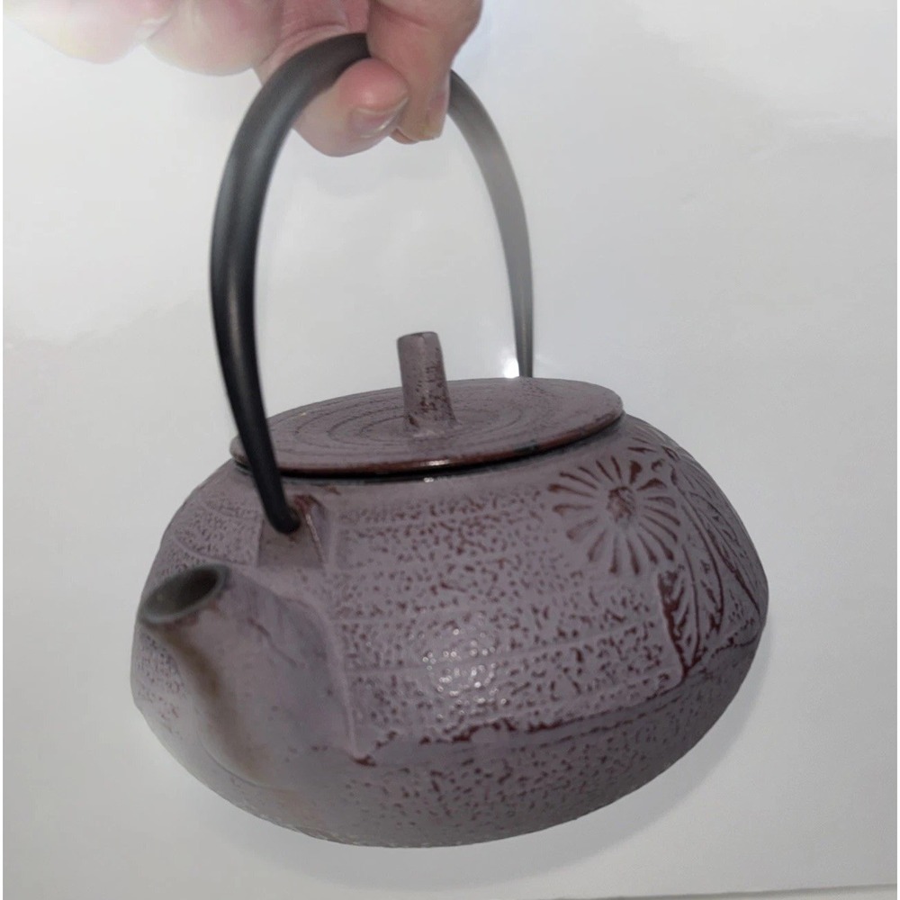 Purple Japanese Cast Iron Teapot Tetsubin Floral Chrysanthemum Pattern Rare - Picture 2 of 13
